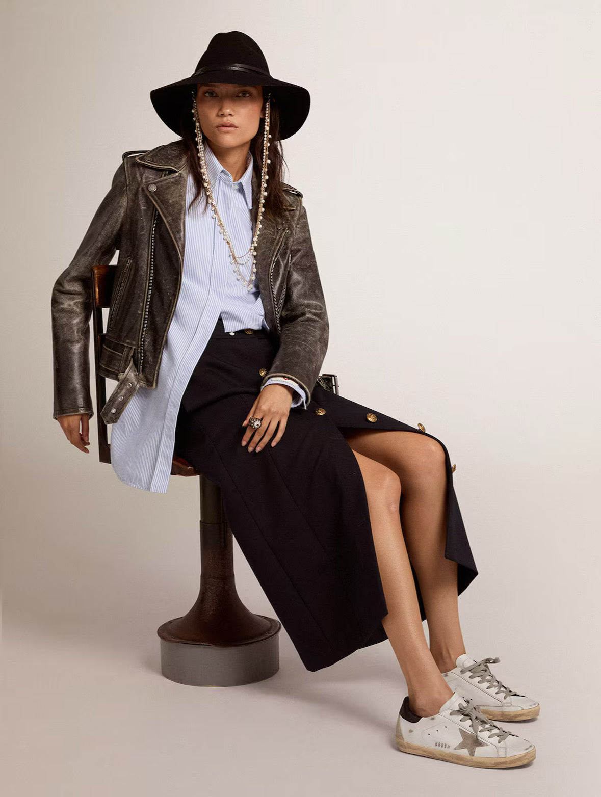 Super-Star Femme – Contrefort Noir & Lettrage Métal