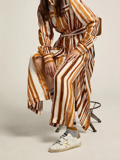 Old School Femme – Étoile Dorée en Cuir Lamé